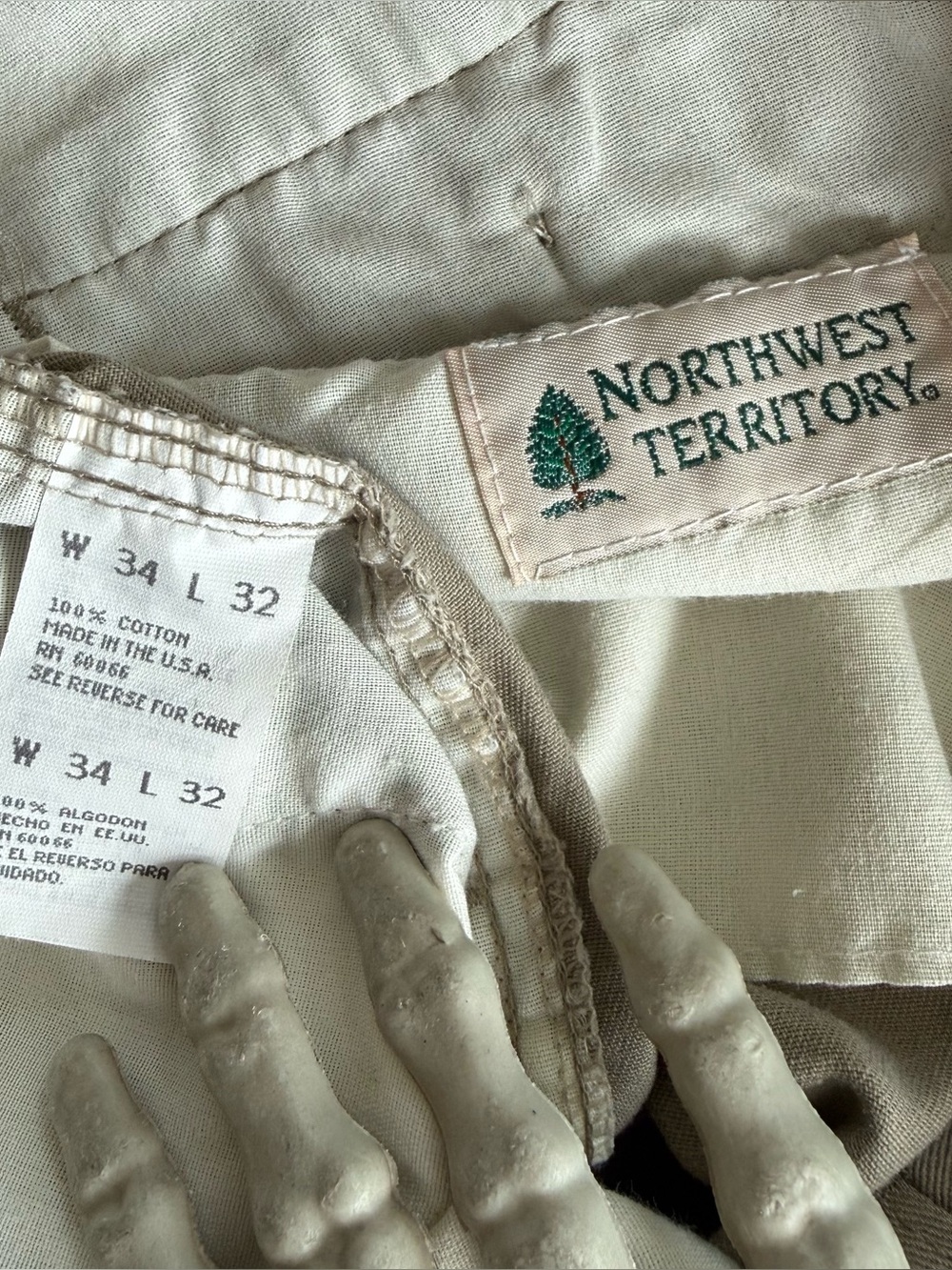 Northwest Territory Khaki Beige Pleated Men’s Pants - Picture 6 of 8